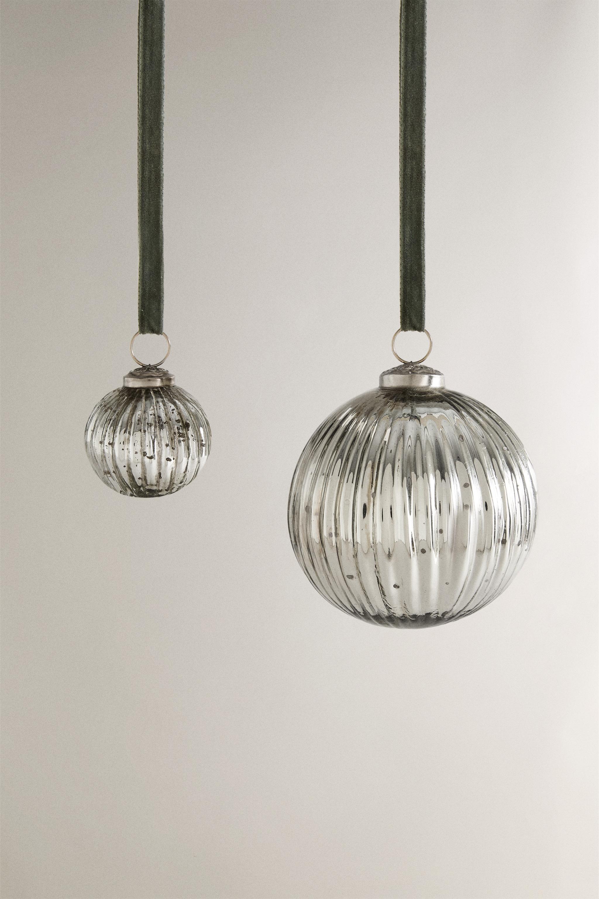 STRIPED BALL CHRISTMAS TREE ORNAMENT